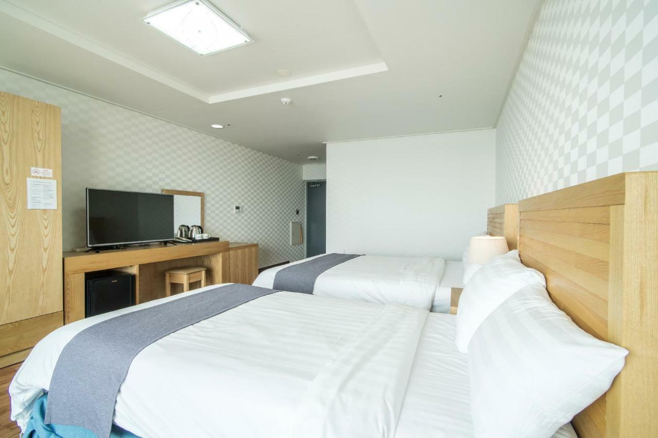 Breeze Bay Hotel Seogwipo Exterior foto